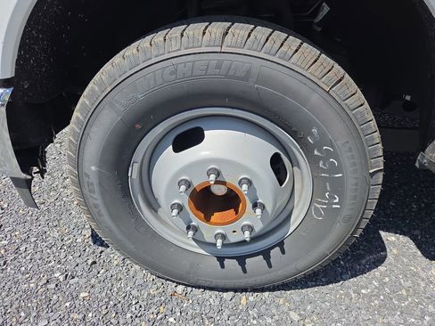 New 2024 Ford F350 XL w/ XL Chrome Package image 30