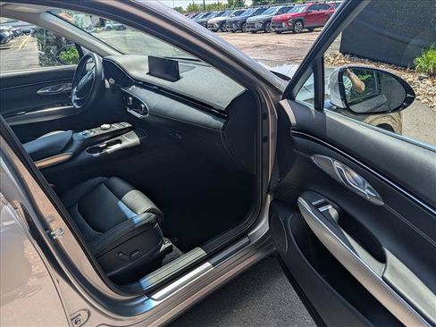 Used 2022 Genesis GV70 2.5T w/ Select Package AWD/4WD image 11