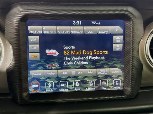 Used 2019 Jeep Wrangler Unlimited Sahara w/ Dual Top Group image 17