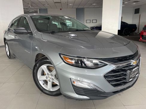 Used 2023 Chevrolet Malibu LS image 1