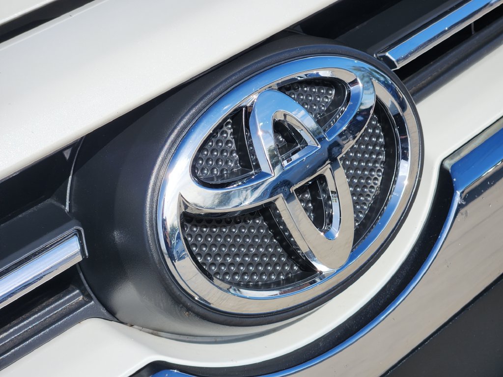 Certified 2022 Toyota 4Runner Limited AWD/4WD image 13