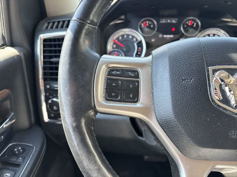Used 2016 RAM 1500 Laramie w/ Convenience Group AWD/4WD image 9