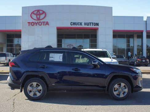 New 2025 Toyota RAV4 XLE image 11