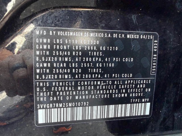 Used 2025 Volkswagen Tiguan SE R-Line AWD/4WD image 29