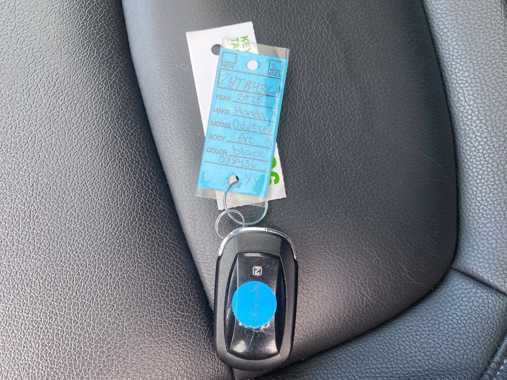 Used 2025 Honda Odyssey EX-L image 16