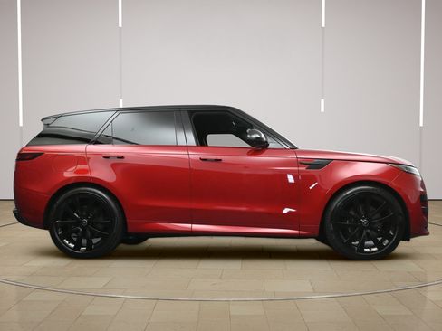 Used 2025 Land Rover Range Rover Sport Dynamic SE AWD/4WD image 25