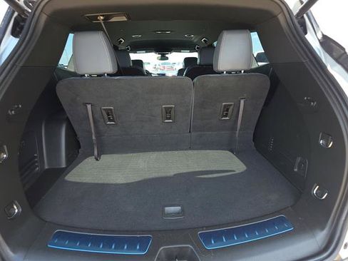 Used 2022 Buick Enclave Essence w/ Sport Touring Edition FWD image 20