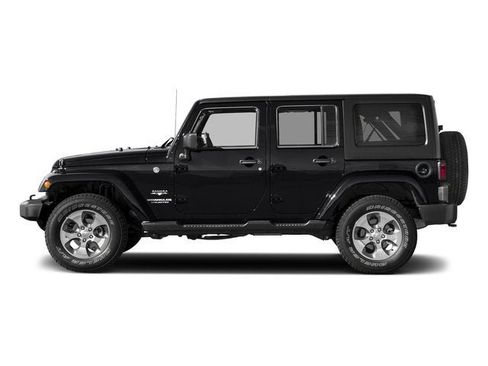 Used 2017 Jeep Wrangler Unlimited Sahara w/ Connectivity Group AWD/4WD image 3