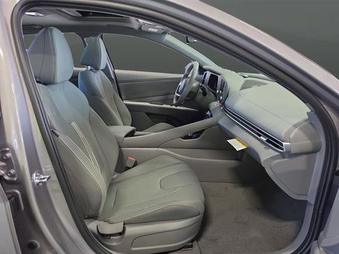 New 2026 Hyundai Elantra SEL Sport Premium FWD image 31