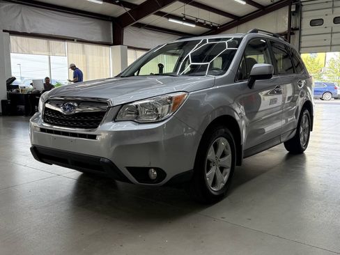Used 2015 Subaru Forester 2.5i Limited AWD/4WD image 3