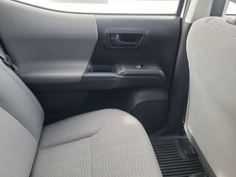Used 2018 Toyota Tacoma SR w/ SR Convenience Package image 13