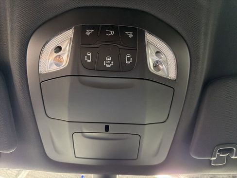 New 2026 Chrysler Pacifica Select image 24