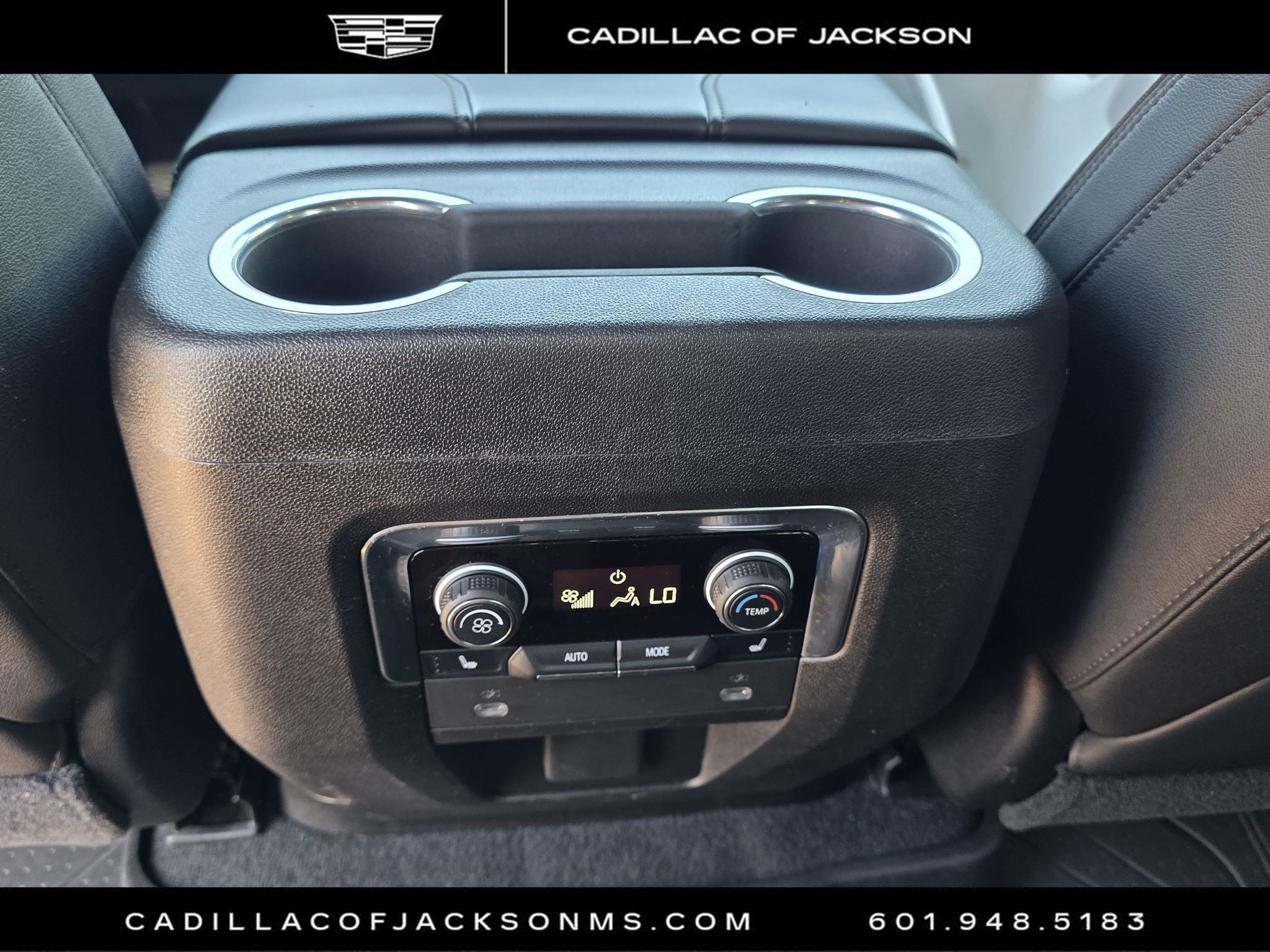 Used 2021 Chevrolet Suburban High Country RWD image 28