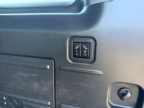 Used 2024 GMC Hummer EV 2X AWD/4WD image 34
