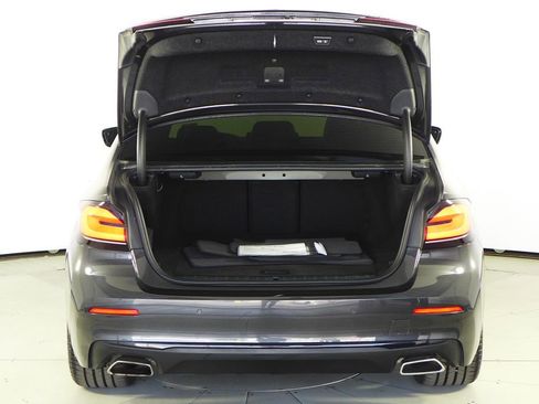 Certified 2023 BMW 530e w/ Convenience Package image 10