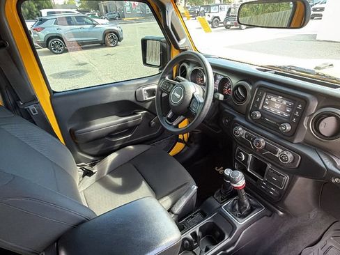Used 2018 Jeep Wrangler Unlimited Sport AWD/4WD image 29