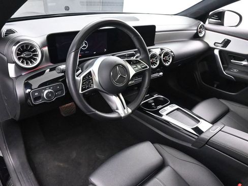 Used 2025 Mercedes-Benz CLA 250 4MATIC image 11