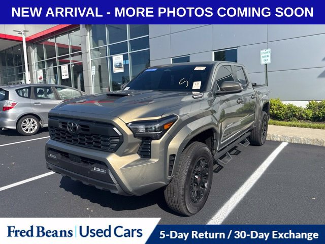 Used 2025 Toyota Tacoma TRD Sport w/ TRD Sport Upgrade Package AWD/4WD image 8