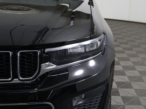 Used 2023 Jeep Grand Cherokee Overland image 16