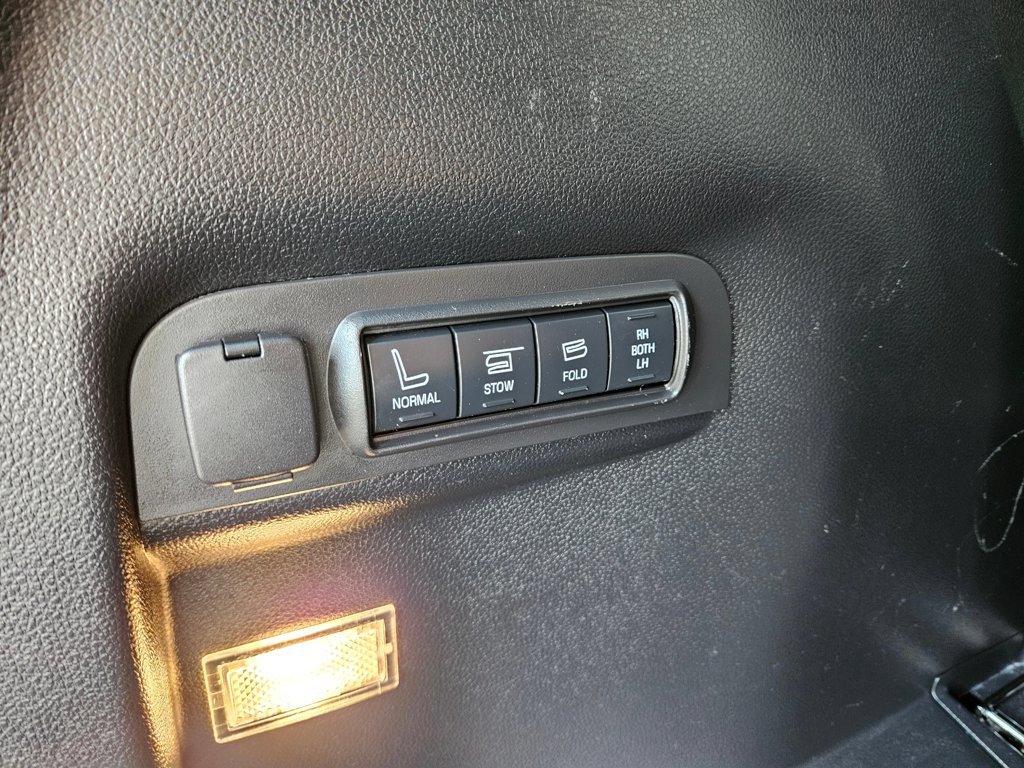 Used 2016 Ford Explorer Platinum AWD/4WD image 15