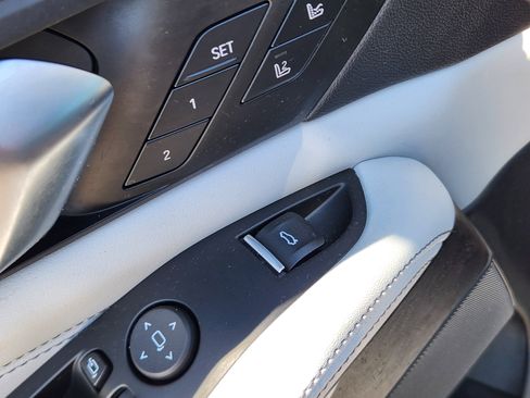 Used 2023 BMW X5 xDrive40i w/ Executive Package image 29