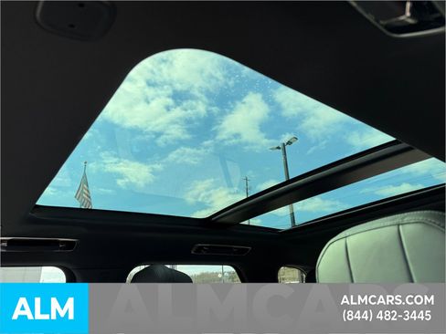 Used 2023 Land Rover Range Rover Sport SE Dynamic image 18