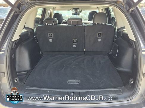 Used 2022 Jeep Grand Cherokee Limited w/ Luxury Tech Group II RWD image 13