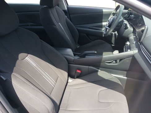 Used 2024 Hyundai Elantra SEL FWD image 16