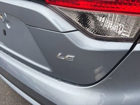 Used 2021 Toyota Corolla LE w/ Carpet Mat Package (TMS) image 10