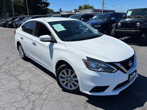 Used 2019 Nissan Sentra S FWD image 2
