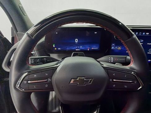 Used 2024 Chevrolet Traverse RS FWD image 13
