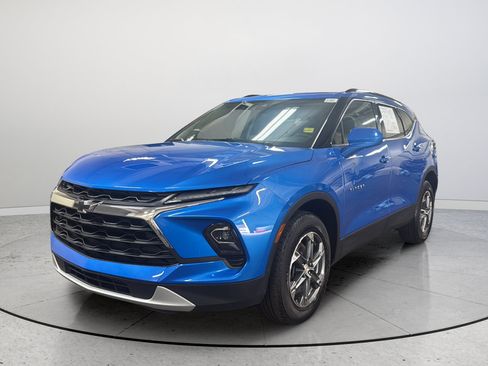 Used 2024 Chevrolet Blazer LT w/ Convenience Package FWD image 5