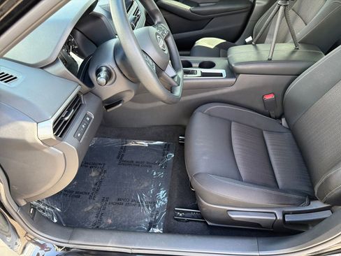 Certified 2025 Nissan Altima 2.5 S image 17