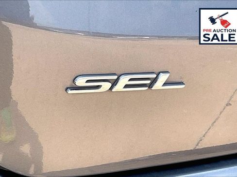 Used 2024 Ford Edge SEL AWD/4WD image 8