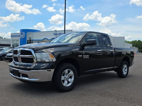 Used 2017 RAM 1500 Classic SLT AWD/4WD image 7