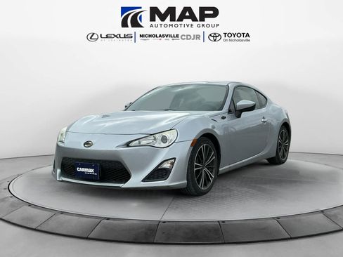 Used 2015 Scion FR-S image 1