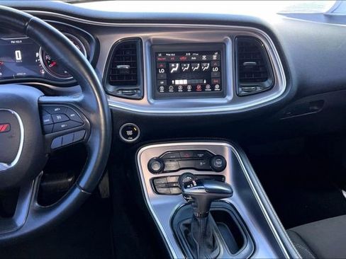 Used 2019 Dodge Challenger SXT RWD image 6
