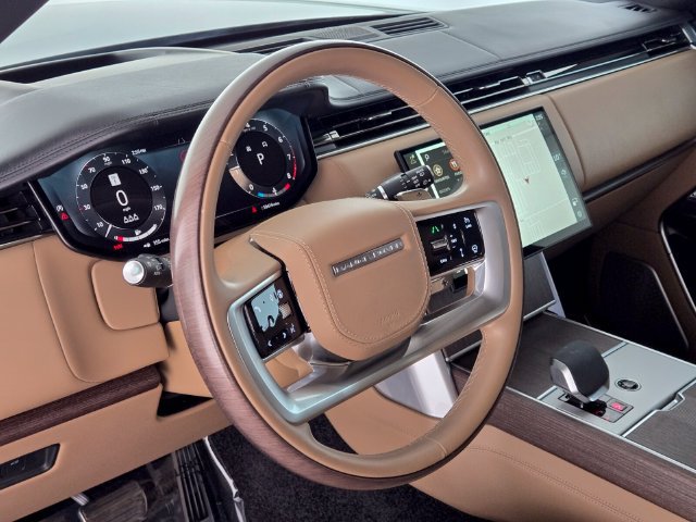 Certified 2025 Land Rover Range Rover Autobiography AWD/4WD image 22