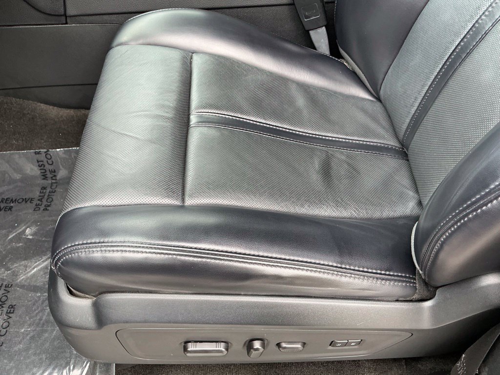 Used 2017 Lincoln Navigator Select AWD/4WD image 16