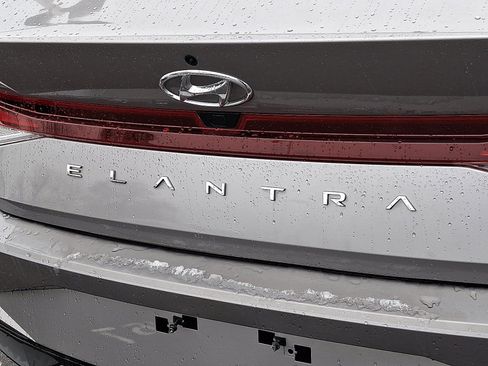 Certified 2023 Hyundai Elantra SEL w/ Convenience Package image 30