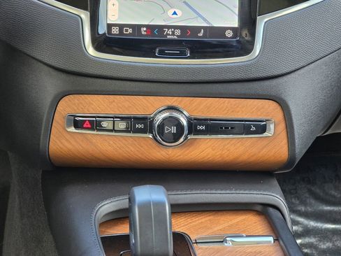 Used 2023 Volvo XC90 B6 Plus w/ Protection Package Premier image 38