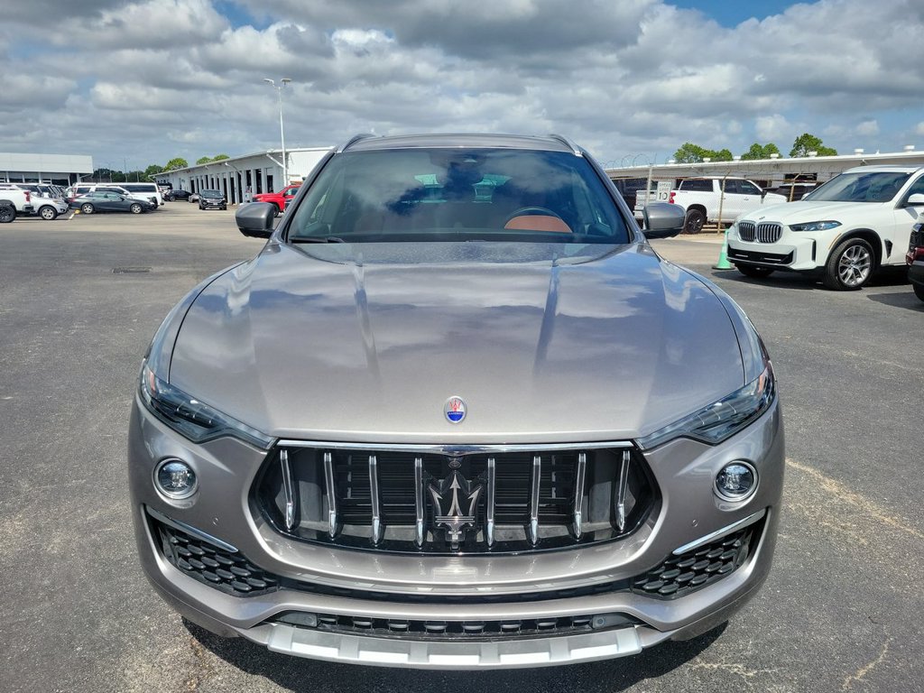 Used 2021 Maserati Levante GranLusso AWD/4WD image 31
