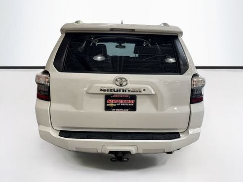 Used 2018 Toyota 4Runner SR5 Premium AWD/4WD image 7