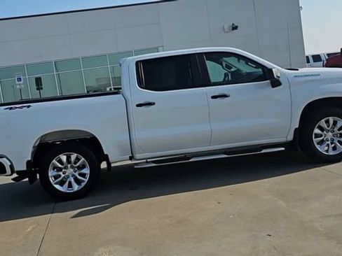 Used 2024 Chevrolet Silverado 1500 Custom AWD/4WD image 9