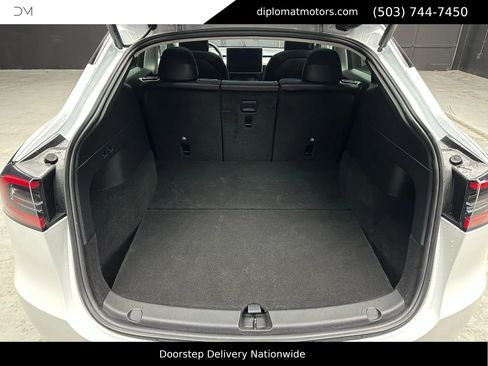 Used 2022 Tesla Model Y Performance image 38