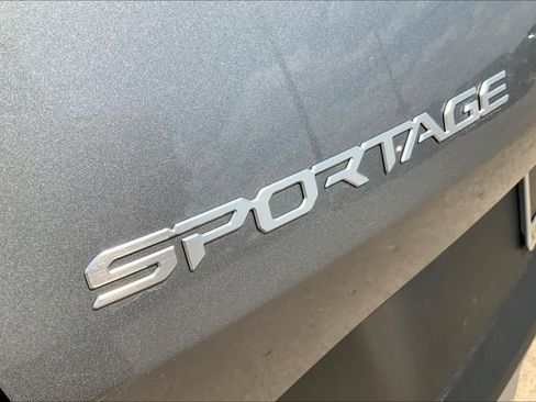 Used 2023 Kia Sportage LX FWD image 59