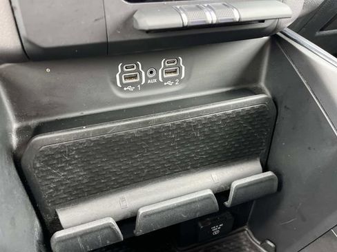 Used 2024 RAM 1500 Laramie RWD image 32