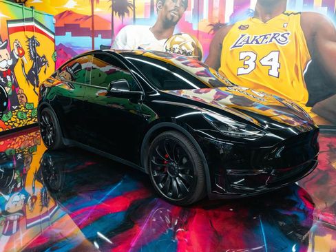 Used 2022 Tesla Model Y Performance image 2