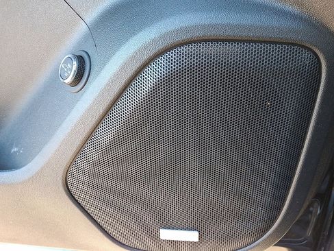 Certified 2023 GMC Acadia SLE w/ Driver Convenience Package image 24