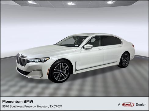 Used 2022 BMW 750i xDrive AWD/4WD image 1
